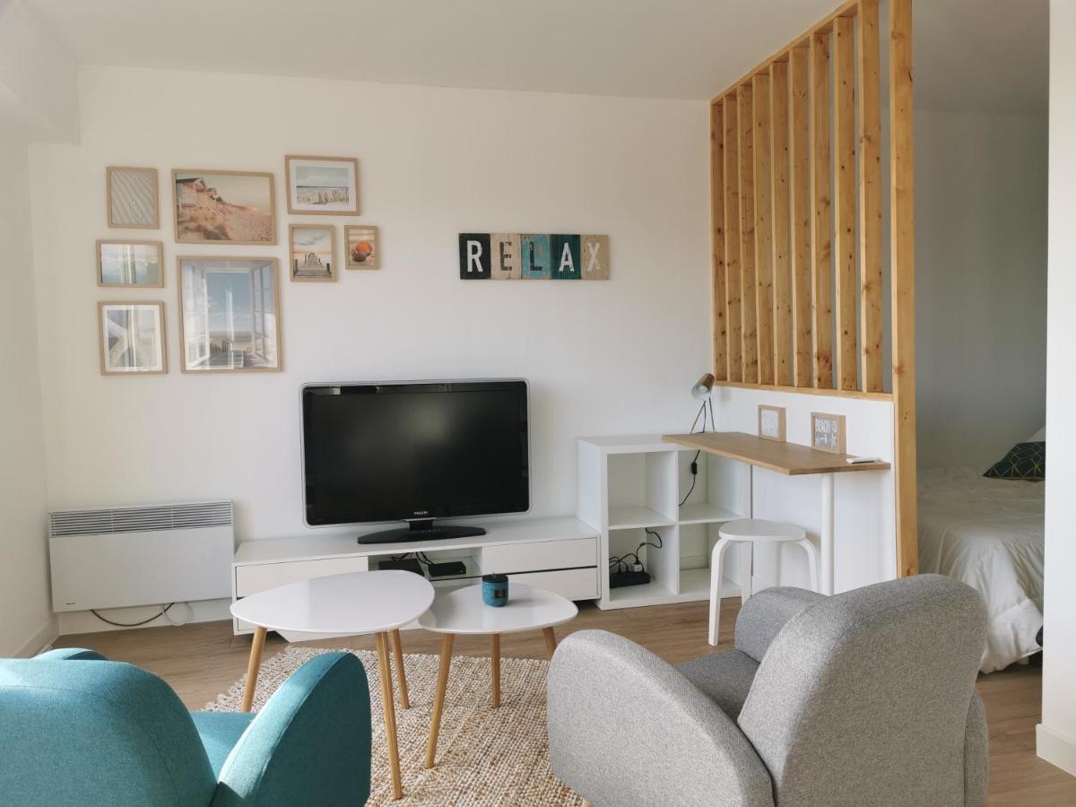 Appartement Lumineux Avec Balcon Et Parking Cherbourg-en-Cotentin Kültér fotó
