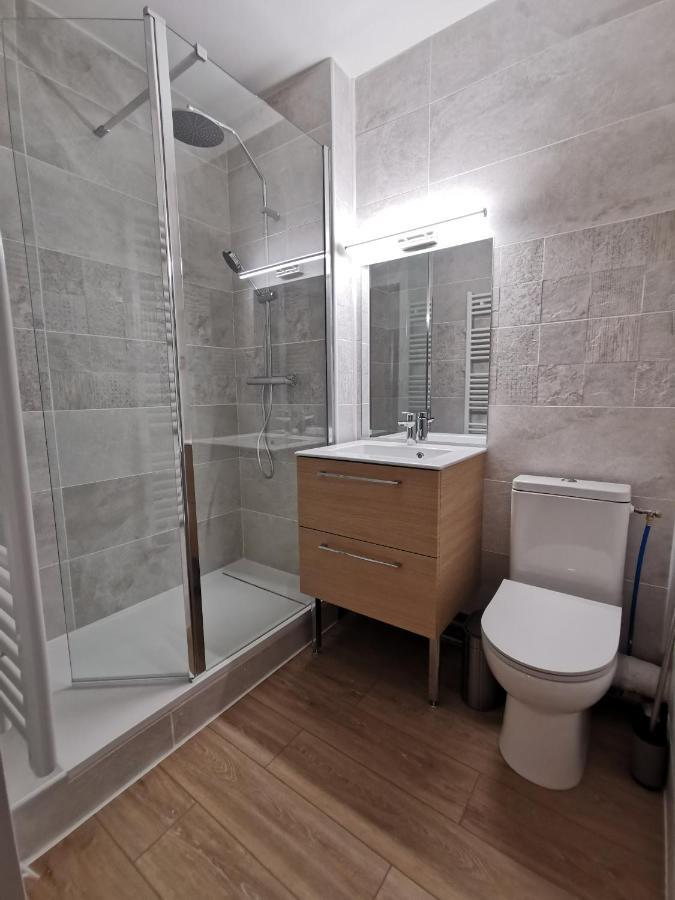 Appartement Lumineux Avec Balcon Et Parking Cherbourg-en-Cotentin Kültér fotó