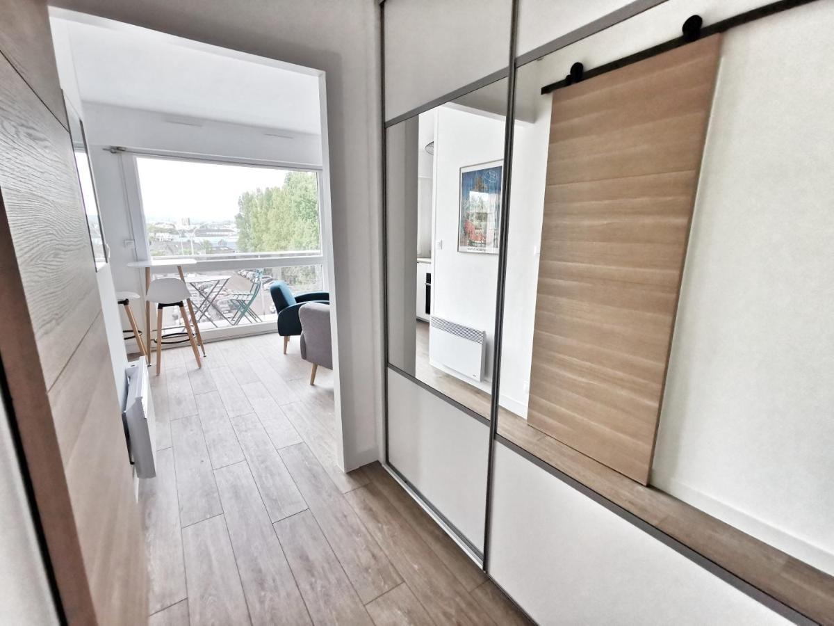 Appartement Lumineux Avec Balcon Et Parking Cherbourg-en-Cotentin Kültér fotó